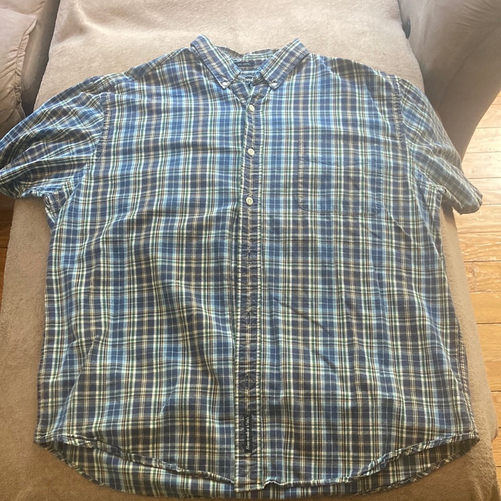 Abercrombie & Fitch Blue Casual Button Down Shirt